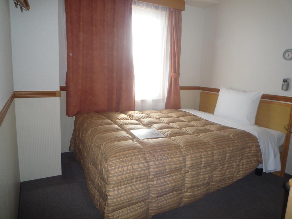 Toyoko Inn Hiroshima Heiwa-Odori Bagian luar foto